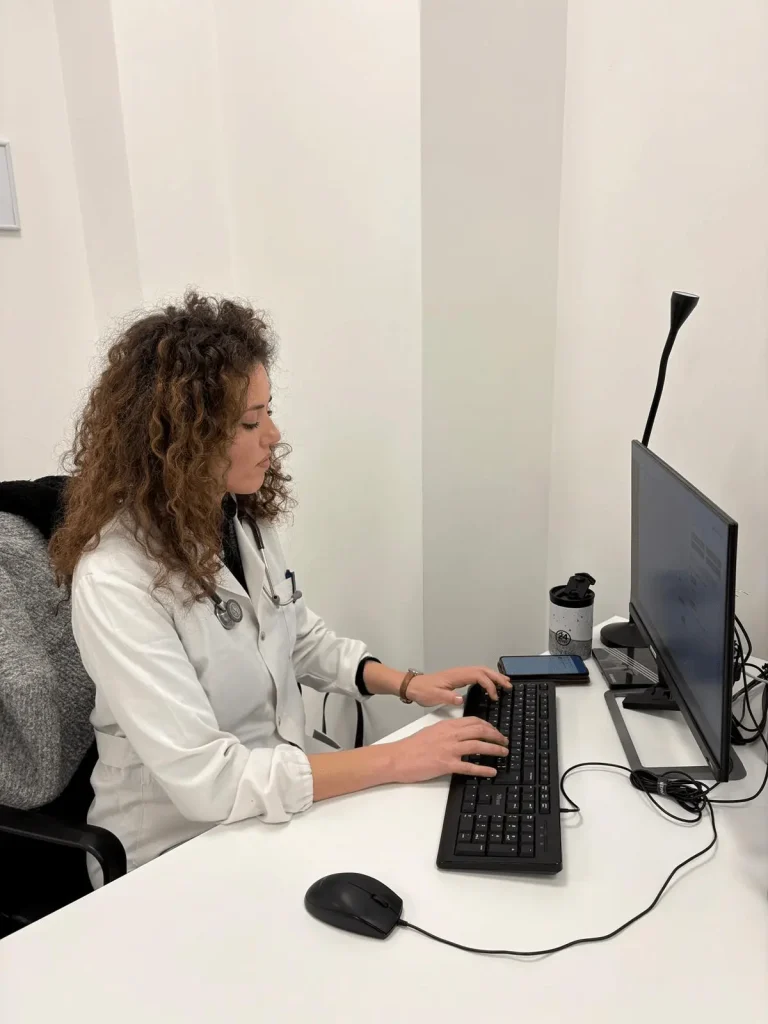 Dott.ssa Elena Colonnello Endocrinologo Consulenze Endocrinologia