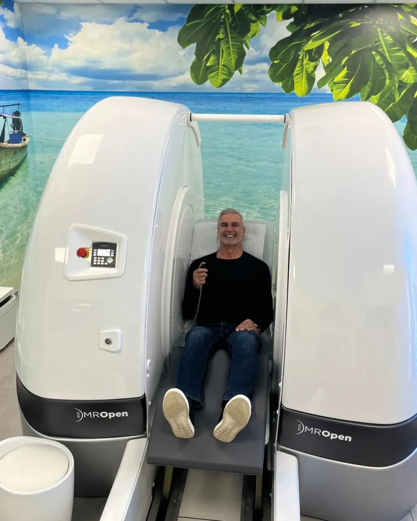 Risonanza Magnetica COmpletamente Aperta Ubaldo Righetti in fase di preparazione dell'esame in massima tranquillità.